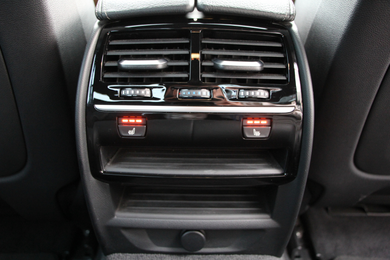 BMW 5シリーズ 530i Mｽﾎﾟｰﾂ 高出力 252馬力 ｻﾝﾙｰﾌ 全ﾋｰﾀｰ黒革 追従ACC ｽﾃｱﾘﾝｸﾞｻﾎﾟｰﾄ LEDﾍｯﾄﾞﾗｲﾄ ｵｰﾄﾊｲﾋﾞｰﾑ ﾀｯﾁ画面HDDﾅﾋﾞTV 360度ｶﾒﾗ 電動ﾄﾗﾝｸ 19AW Mｽﾎﾟｰﾂﾌﾞﾚｰｷ PDC緊急ﾌﾞﾚｰｷ 2年保証