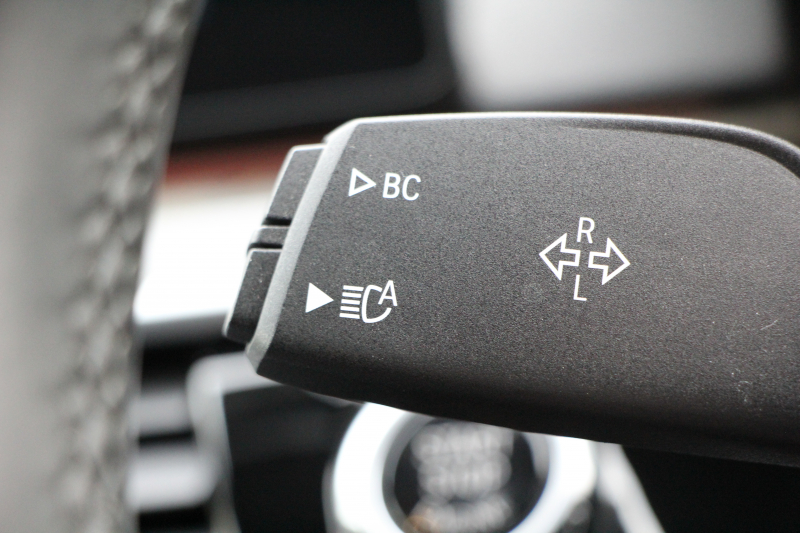 BMW 5シリーズ 530i Mｽﾎﾟｰﾂ 高出力 252馬力 ｻﾝﾙｰﾌ 全ﾋｰﾀｰ黒革 追従ACC ｽﾃｱﾘﾝｸﾞｻﾎﾟｰﾄ LEDﾍｯﾄﾞﾗｲﾄ ｵｰﾄﾊｲﾋﾞｰﾑ ﾀｯﾁ画面HDDﾅﾋﾞTV 360度ｶﾒﾗ 電動ﾄﾗﾝｸ 19AW Mｽﾎﾟｰﾂﾌﾞﾚｰｷ PDC緊急ﾌﾞﾚｰｷ 2年保証