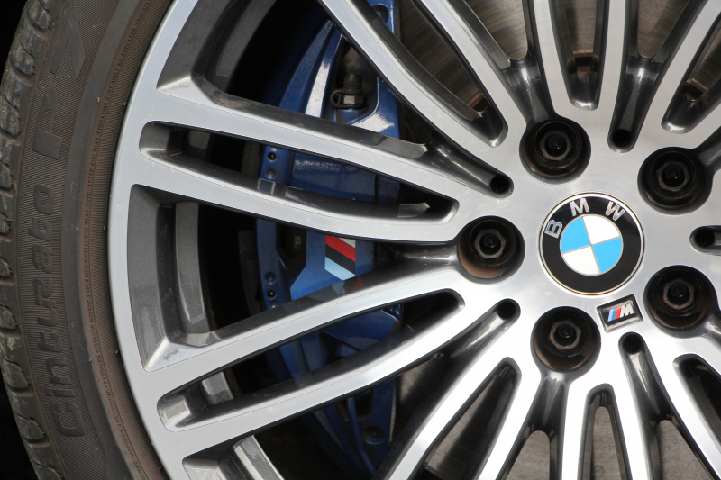 BMW 5シリーズ 530i Mｽﾎﾟｰﾂ 高出力 252馬力 ｻﾝﾙｰﾌ 全ﾋｰﾀｰ黒革 追従ACC ｽﾃｱﾘﾝｸﾞｻﾎﾟｰﾄ LEDﾍｯﾄﾞﾗｲﾄ ｵｰﾄﾊｲﾋﾞｰﾑ ﾀｯﾁ画面HDDﾅﾋﾞTV 360度ｶﾒﾗ 電動ﾄﾗﾝｸ 19AW Mｽﾎﾟｰﾂﾌﾞﾚｰｷ PDC緊急ﾌﾞﾚｰｷ 2年保証