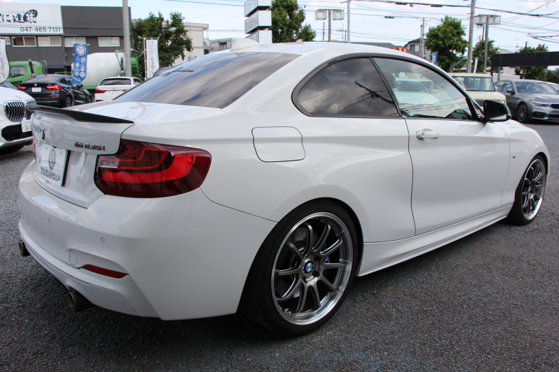 BMW 2シリーズ M235i ｸｰﾍﾟ直6ﾀｰﾎﾞ326馬力 Mﾊﾟﾌｫｰﾏﾝｽｴｱﾛ ｱﾄﾞﾊﾞﾝﾚｰｼﾝｸﾞ鍛造19AW ｱﾀﾞﾌﾟﾃｨﾌﾞMｻｽ ﾌﾙｾｸﾞTV Bｶﾒﾗ&ﾘｱPDC 衝突軽減ﾌﾞﾚｰｷ 車線逸脱警告 歩行者警告 ﾌﾞﾚｰｷ付ｸﾙｺﾝ ﾊﾟﾄﾞﾙｼﾌﾄ 8速AT ﾀｯﾁﾊﾟｯﾄﾞ対応HDDﾅﾋﾞ2年保証