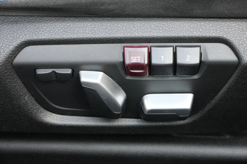 BMW 2シリーズ M235i ｸｰﾍﾟ直6ﾀｰﾎﾞ326馬力 Mﾊﾟﾌｫｰﾏﾝｽｴｱﾛ ｱﾄﾞﾊﾞﾝﾚｰｼﾝｸﾞ鍛造19AW ｱﾀﾞﾌﾟﾃｨﾌﾞMｻｽ ﾌﾙｾｸﾞTV Bｶﾒﾗ&ﾘｱPDC 衝突軽減ﾌﾞﾚｰｷ 車線逸脱警告 歩行者警告 ﾌﾞﾚｰｷ付ｸﾙｺﾝ ﾊﾟﾄﾞﾙｼﾌﾄ 8速AT ﾀｯﾁﾊﾟｯﾄﾞ対応HDDﾅﾋﾞ2年保証