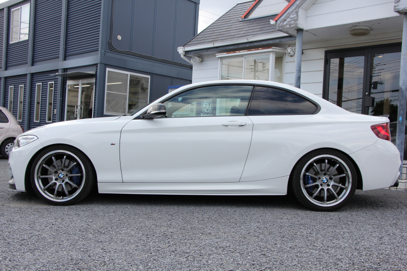 BMW 2シリーズ M235i ｸｰﾍﾟ直6ﾀｰﾎﾞ326馬力 Mﾊﾟﾌｫｰﾏﾝｽｴｱﾛ ｱﾄﾞﾊﾞﾝﾚｰｼﾝｸﾞ鍛造19AW ｱﾀﾞﾌﾟﾃｨﾌﾞMｻｽ ﾌﾙｾｸﾞTV Bｶﾒﾗ&ﾘｱPDC 衝突軽減ﾌﾞﾚｰｷ 車線逸脱警告 歩行者警告 ﾌﾞﾚｰｷ付ｸﾙｺﾝ ﾊﾟﾄﾞﾙｼﾌﾄ 8速AT ﾀｯﾁﾊﾟｯﾄﾞ対応HDDﾅﾋﾞ2年保証