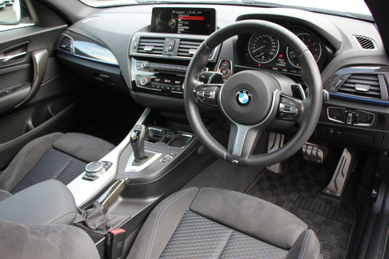 BMW 2シリーズ M235i ｸｰﾍﾟ直6ﾀｰﾎﾞ326馬力 Mﾊﾟﾌｫｰﾏﾝｽｴｱﾛ ｱﾄﾞﾊﾞﾝﾚｰｼﾝｸﾞ鍛造19AW ｱﾀﾞﾌﾟﾃｨﾌﾞMｻｽ ﾌﾙｾｸﾞTV Bｶﾒﾗ&ﾘｱPDC 衝突軽減ﾌﾞﾚｰｷ 車線逸脱警告 歩行者警告 ﾌﾞﾚｰｷ付ｸﾙｺﾝ ﾊﾟﾄﾞﾙｼﾌﾄ 8速AT ﾀｯﾁﾊﾟｯﾄﾞ対応HDDﾅﾋﾞ2年保証