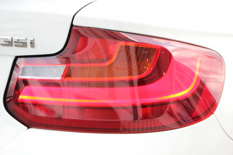 BMW 2シリーズ M235i ｸｰﾍﾟ直6ﾀｰﾎﾞ326馬力 Mﾊﾟﾌｫｰﾏﾝｽｴｱﾛ ｱﾄﾞﾊﾞﾝﾚｰｼﾝｸﾞ鍛造19AW ｱﾀﾞﾌﾟﾃｨﾌﾞMｻｽ ﾌﾙｾｸﾞTV Bｶﾒﾗ&ﾘｱPDC 衝突軽減ﾌﾞﾚｰｷ 車線逸脱警告 歩行者警告 ﾌﾞﾚｰｷ付ｸﾙｺﾝ ﾊﾟﾄﾞﾙｼﾌﾄ 8速AT ﾀｯﾁﾊﾟｯﾄﾞ対応HDDﾅﾋﾞ2年保証