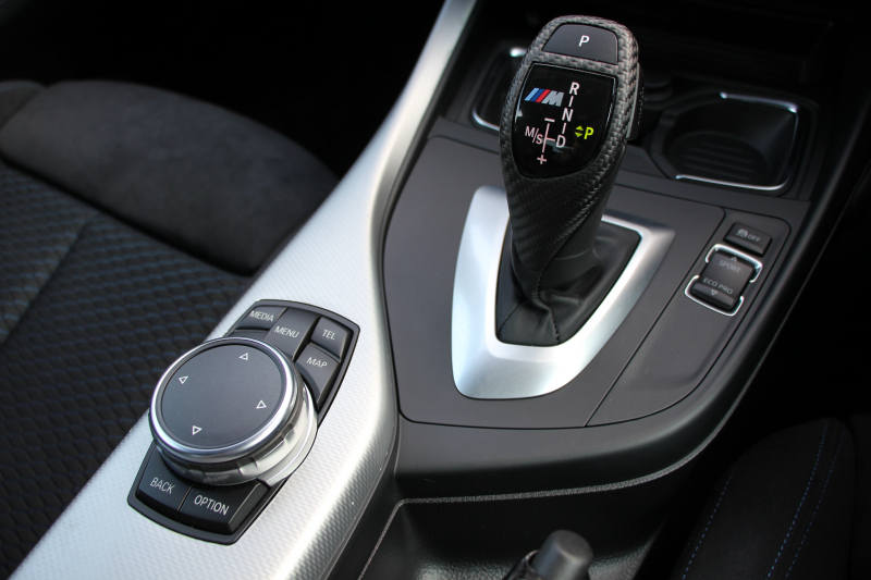 BMW 2シリーズ M235i ｸｰﾍﾟ直6ﾀｰﾎﾞ326馬力 Mﾊﾟﾌｫｰﾏﾝｽｴｱﾛ ｱﾄﾞﾊﾞﾝﾚｰｼﾝｸﾞ鍛造19AW ｱﾀﾞﾌﾟﾃｨﾌﾞMｻｽ ﾌﾙｾｸﾞTV Bｶﾒﾗ&ﾘｱPDC 衝突軽減ﾌﾞﾚｰｷ 車線逸脱警告 歩行者警告 ﾌﾞﾚｰｷ付ｸﾙｺﾝ ﾊﾟﾄﾞﾙｼﾌﾄ 8速AT ﾀｯﾁﾊﾟｯﾄﾞ対応HDDﾅﾋﾞ2年保証