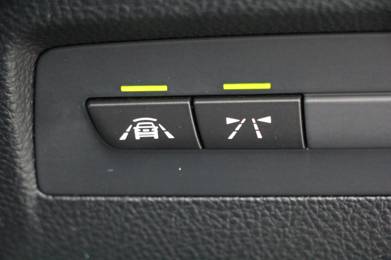 BMW 2シリーズ M235i ｸｰﾍﾟ直6ﾀｰﾎﾞ326馬力 Mﾊﾟﾌｫｰﾏﾝｽｴｱﾛ ｱﾄﾞﾊﾞﾝﾚｰｼﾝｸﾞ鍛造19AW ｱﾀﾞﾌﾟﾃｨﾌﾞMｻｽ ﾌﾙｾｸﾞTV Bｶﾒﾗ&ﾘｱPDC 衝突軽減ﾌﾞﾚｰｷ 車線逸脱警告 歩行者警告 ﾌﾞﾚｰｷ付ｸﾙｺﾝ ﾊﾟﾄﾞﾙｼﾌﾄ 8速AT ﾀｯﾁﾊﾟｯﾄﾞ対応HDDﾅﾋﾞ2年保証