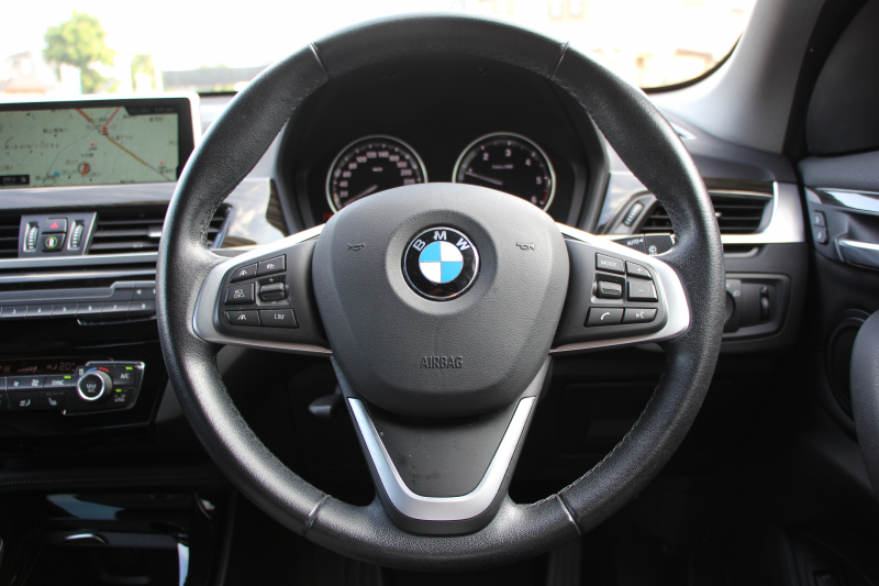 BMW X1 Xﾄﾞﾗｲﾌﾞ18d Xﾗｲﾝ ﾊｲﾗｲﾝ 変更後ﾓﾃﾞﾙ 中期 HUD 追従ACC ﾋｰﾀｰ黒革 ﾊﾟﾜｰｼｰﾄ 変更後ｼｰﾄ ﾀｯﾁﾊﾟﾈﾙ対応iﾄﾞﾗｲﾌﾞHDDﾅﾋﾞﾌﾙｾｸﾞTV Pｱｼｽﾄ Bｶﾒﾗ 新型DSRCﾙｰﾑﾐﾗｰ 電動ﾄﾗﾝｸ USB-C 衝突軽減ﾌﾞﾚｰｷ 車線逸脱警告 歩行者警告 2年保証