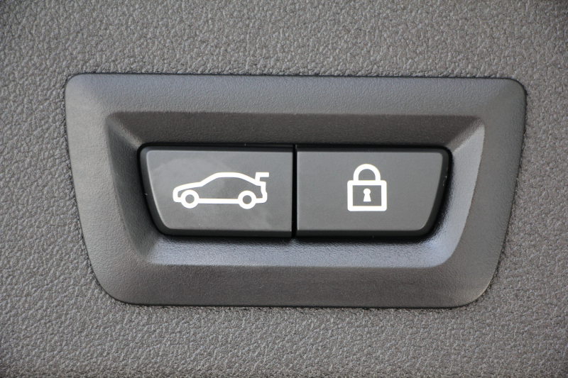 BMW 1シリーズ M135i Xdrive ﾃﾞﾋﾞｭｰP 4WD☆期間限定掲載☆1ｵｰﾅ 306馬力 Mｽﾎﾟｰﾂｼｰﾄ ｱﾀﾞﾌﾟﾃｨﾌﾞｻｽ Mｼｰﾄﾍﾞﾙﾄ ｼｰﾄﾋｰﾀｰ ｺﾝﾌｫｰﾄP ﾗｲﾌﾞｺｯｸﾋﾟｯﾄ 追ACC 電動ﾄﾗﾝｸ ｱｯﾌﾟﾙｶｰﾌﾟﾚｲ対応 純正ﾅﾋﾞPｱｼｽﾄ LEDﾍｯﾄﾞﾗｲﾄ ﾚｰﾝC警告 衝突軽減ﾌﾞﾚｰｷ 2年保証