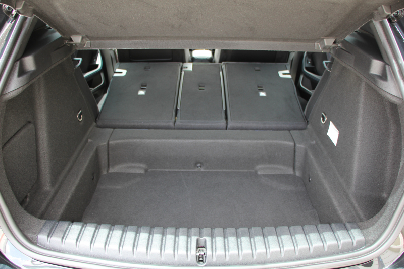 BMW 1シリーズ M135i Xdrive ﾃﾞﾋﾞｭｰP 4WD☆期間限定掲載☆1ｵｰﾅ 306馬力 Mｽﾎﾟｰﾂｼｰﾄ ｱﾀﾞﾌﾟﾃｨﾌﾞｻｽ Mｼｰﾄﾍﾞﾙﾄ ｼｰﾄﾋｰﾀｰ ｺﾝﾌｫｰﾄP ﾗｲﾌﾞｺｯｸﾋﾟｯﾄ 追ACC 電動ﾄﾗﾝｸ ｱｯﾌﾟﾙｶｰﾌﾟﾚｲ対応 純正ﾅﾋﾞPｱｼｽﾄ LEDﾍｯﾄﾞﾗｲﾄ ﾚｰﾝC警告 衝突軽減ﾌﾞﾚｰｷ 2年保証