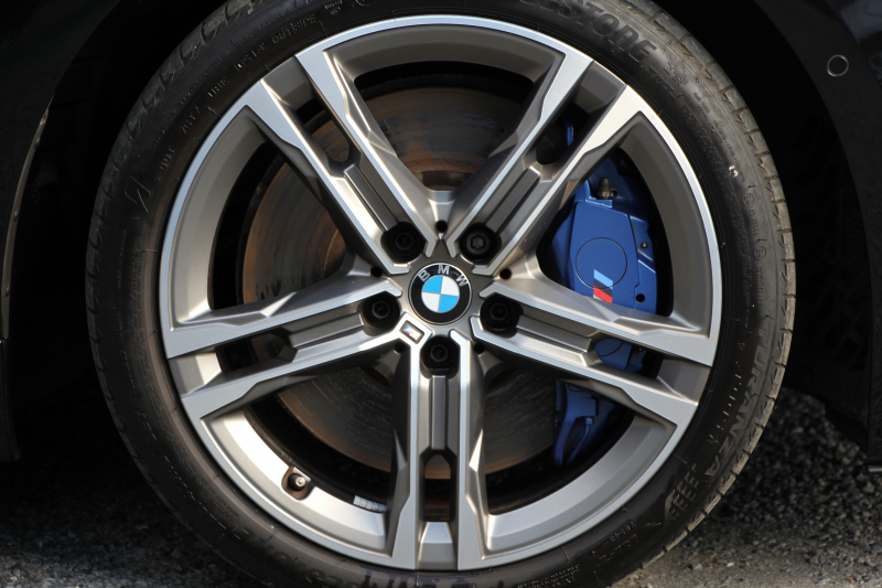 BMW 1シリーズ M135i Xdrive ﾃﾞﾋﾞｭｰP 4WD☆期間限定掲載☆1ｵｰﾅ 306馬力 Mｽﾎﾟｰﾂｼｰﾄ ｱﾀﾞﾌﾟﾃｨﾌﾞｻｽ Mｼｰﾄﾍﾞﾙﾄ ｼｰﾄﾋｰﾀｰ ｺﾝﾌｫｰﾄP ﾗｲﾌﾞｺｯｸﾋﾟｯﾄ 追ACC 電動ﾄﾗﾝｸ ｱｯﾌﾟﾙｶｰﾌﾟﾚｲ対応 純正ﾅﾋﾞPｱｼｽﾄ LEDﾍｯﾄﾞﾗｲﾄ ﾚｰﾝC警告 衝突軽減ﾌﾞﾚｰｷ 2年保証