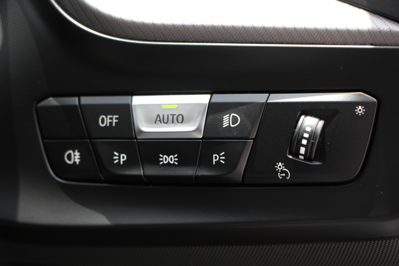 BMW 1シリーズ M135i Xdrive ﾃﾞﾋﾞｭｰP 4WD☆期間限定掲載☆1ｵｰﾅ 306馬力 Mｽﾎﾟｰﾂｼｰﾄ ｱﾀﾞﾌﾟﾃｨﾌﾞｻｽ Mｼｰﾄﾍﾞﾙﾄ ｼｰﾄﾋｰﾀｰ ｺﾝﾌｫｰﾄP ﾗｲﾌﾞｺｯｸﾋﾟｯﾄ 追ACC 電動ﾄﾗﾝｸ ｱｯﾌﾟﾙｶｰﾌﾟﾚｲ対応 純正ﾅﾋﾞPｱｼｽﾄ LEDﾍｯﾄﾞﾗｲﾄ ﾚｰﾝC警告 衝突軽減ﾌﾞﾚｰｷ 2年保証