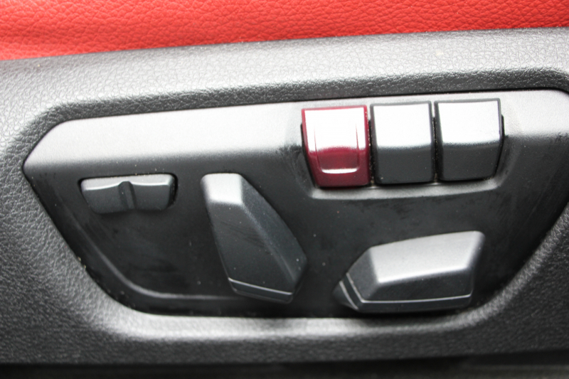 BMW 3シリーズ 320i Mｽﾎﾟｰﾂ 前期最終 ﾋｰﾀｰ赤革 追従ACC ETC2.0 ﾌﾙｾｸﾞTV 衝突軽減ﾌﾞﾚｰｷ 車線逸脱警告 歩行者警告 ﾀｯﾁﾊﾟｯﾄﾞ対応HDDﾅﾋﾞBluetooth接続 ｽﾏｰﾄｷｰ ﾊﾟﾄﾞﾙｼﾌﾄ 専用ｴｱﾛ ｵﾌﾟｼｮﾝ19AW 2年保証