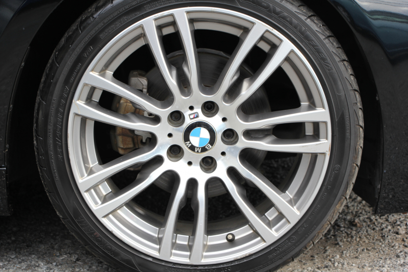 BMW 3シリーズ 320i Mｽﾎﾟｰﾂ 前期最終 ﾋｰﾀｰ赤革 追従ACC ETC2.0 ﾌﾙｾｸﾞTV 衝突軽減ﾌﾞﾚｰｷ 車線逸脱警告 歩行者警告 ﾀｯﾁﾊﾟｯﾄﾞ対応HDDﾅﾋﾞBluetooth接続 ｽﾏｰﾄｷｰ ﾊﾟﾄﾞﾙｼﾌﾄ 専用ｴｱﾛ ｵﾌﾟｼｮﾝ19AW 2年保証