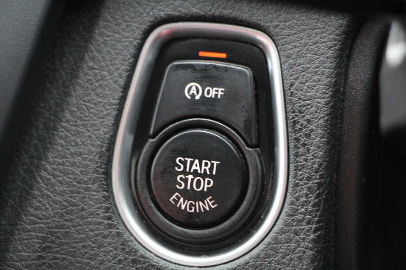 BMW 3シリーズ 320i Mｽﾎﾟｰﾂ 前期最終 ﾋｰﾀｰ赤革 追従ACC ETC2.0 ﾌﾙｾｸﾞTV 衝突軽減ﾌﾞﾚｰｷ 車線逸脱警告 歩行者警告 ﾀｯﾁﾊﾟｯﾄﾞ対応HDDﾅﾋﾞBluetooth接続 ｽﾏｰﾄｷｰ ﾊﾟﾄﾞﾙｼﾌﾄ 専用ｴｱﾛ ｵﾌﾟｼｮﾝ19AW 2年保証