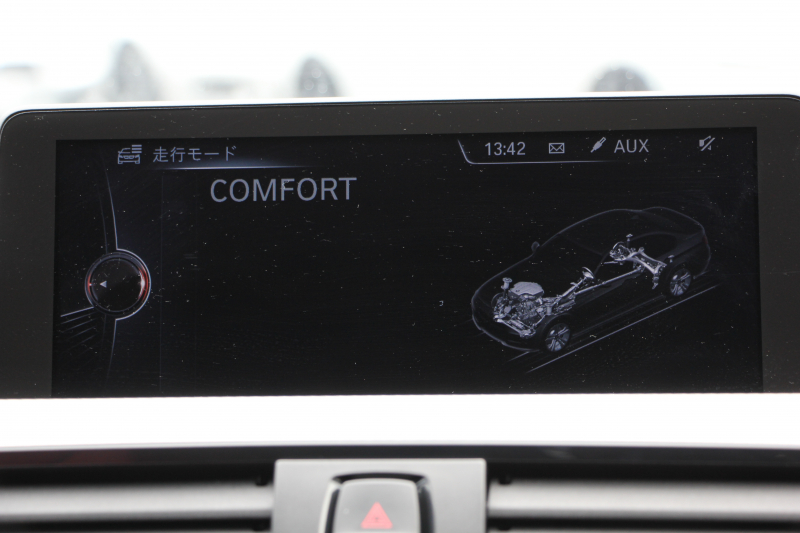 BMW 3シリーズ 320i Mｽﾎﾟｰﾂ 前期最終 ﾋｰﾀｰ赤革 追従ACC ETC2.0 ﾌﾙｾｸﾞTV 衝突軽減ﾌﾞﾚｰｷ 車線逸脱警告 歩行者警告 ﾀｯﾁﾊﾟｯﾄﾞ対応HDDﾅﾋﾞBluetooth接続 ｽﾏｰﾄｷｰ ﾊﾟﾄﾞﾙｼﾌﾄ 専用ｴｱﾛ ｵﾌﾟｼｮﾝ19AW 2年保証