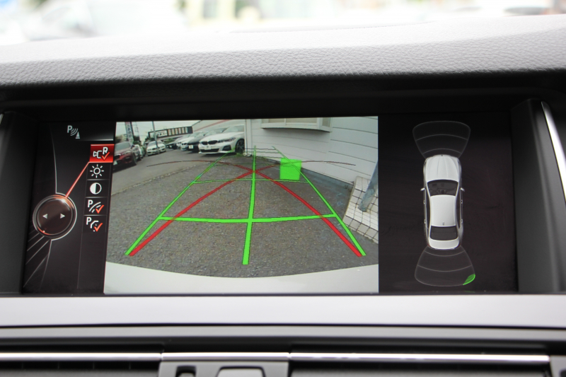 BMW 5シリーズ 523d ｸﾞﾚｰｽﾗｲﾝ 限定車 LCI後期 ｻﾝﾙｰﾌ ｵｲｽﾀｰﾚｻﾞｰ LEDﾍｯﾄﾞﾗｲﾄ 液晶ﾒｰﾀｰ 追従ACC ﾚｰﾝﾁｪﾝｼﾞ警告 衝突軽減ﾌﾞﾚｰｷ 車線逸脱警告 歩行者警告 Mｽﾎﾟｰﾂｽﾃｱﾘﾝｸﾞ真珠色 専用ｸﾞﾘﾙ 2年保証