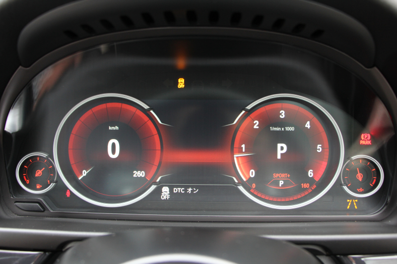 BMW 5シリーズ 523d ｸﾞﾚｰｽﾗｲﾝ 限定車 LCI後期 ｻﾝﾙｰﾌ ｵｲｽﾀｰﾚｻﾞｰ LEDﾍｯﾄﾞﾗｲﾄ 液晶ﾒｰﾀｰ 追従ACC ﾚｰﾝﾁｪﾝｼﾞ警告 衝突軽減ﾌﾞﾚｰｷ 車線逸脱警告 歩行者警告 Mｽﾎﾟｰﾂｽﾃｱﾘﾝｸﾞ真珠色 専用ｸﾞﾘﾙ 2年保証