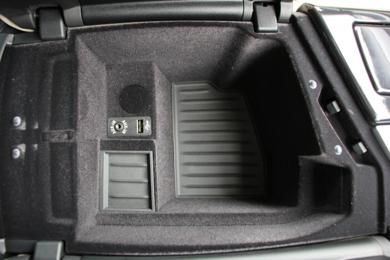 BMW 5シリーズ 523d ｸﾞﾚｰｽﾗｲﾝ 限定車 LCI後期 ｻﾝﾙｰﾌ ｵｲｽﾀｰﾚｻﾞｰ LEDﾍｯﾄﾞﾗｲﾄ 液晶ﾒｰﾀｰ 追従ACC ﾚｰﾝﾁｪﾝｼﾞ警告 衝突軽減ﾌﾞﾚｰｷ 車線逸脱警告 歩行者警告 Mｽﾎﾟｰﾂｽﾃｱﾘﾝｸﾞ真珠色 専用ｸﾞﾘﾙ 2年保証