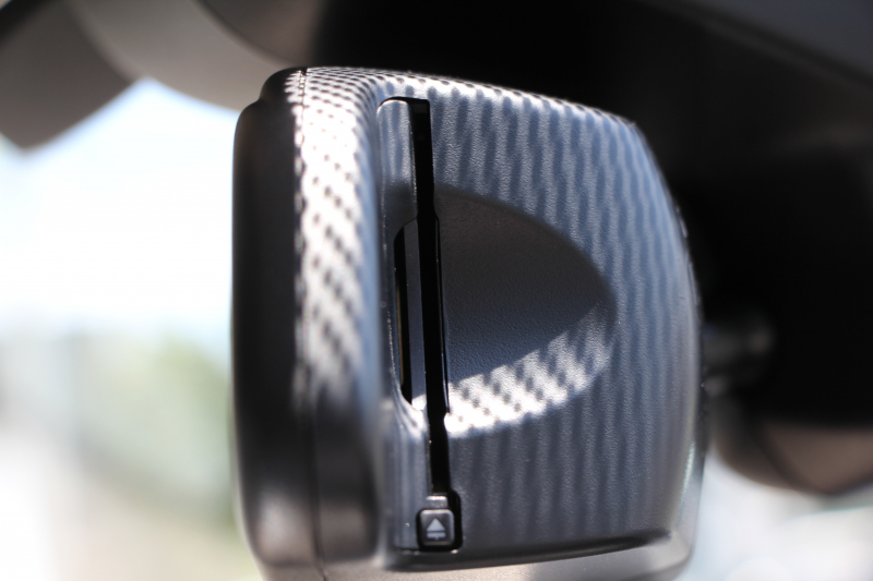 BMW 5シリーズ 523i ｸﾞﾚｰｽﾗｲﾝ 限定車 LCI後期 1ｵｰﾅ ｻﾝﾙｰﾌ ｵｲｽﾀｰﾚｻﾞｰ LEDﾍｯﾄﾞﾗｲﾄ 液晶ﾒｰﾀｰ 追従ACC ﾚｰﾝﾁｪﾝｼﾞ警告 衝突軽減ﾌﾞﾚｰｷ 車線逸脱警告 歩行者警告 Mｽﾎﾟｰﾂｽﾃｱﾘﾝｸﾞ専用ｸﾞﾘﾙ 2年保証