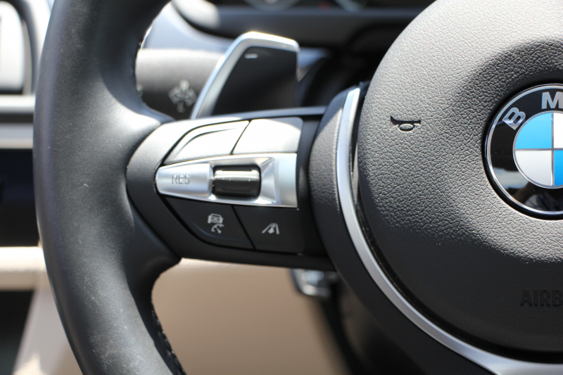 BMW 5シリーズ 523i ｸﾞﾚｰｽﾗｲﾝ 限定車 LCI後期 1ｵｰﾅ ｻﾝﾙｰﾌ ｵｲｽﾀｰﾚｻﾞｰ LEDﾍｯﾄﾞﾗｲﾄ 液晶ﾒｰﾀｰ 追従ACC ﾚｰﾝﾁｪﾝｼﾞ警告 衝突軽減ﾌﾞﾚｰｷ 車線逸脱警告 歩行者警告 Mｽﾎﾟｰﾂｽﾃｱﾘﾝｸﾞ専用ｸﾞﾘﾙ 2年保証