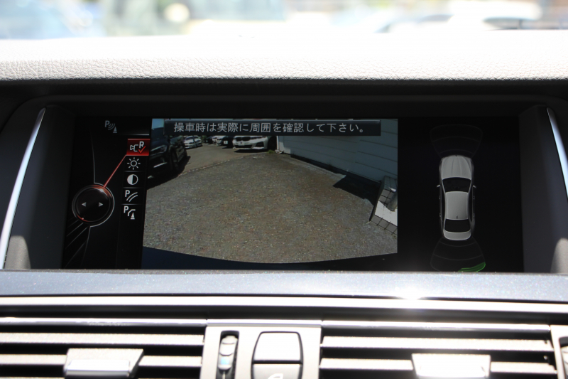 BMW 5シリーズ 523i ｸﾞﾚｰｽﾗｲﾝ 限定車 LCI後期 1ｵｰﾅ ｻﾝﾙｰﾌ ｵｲｽﾀｰﾚｻﾞｰ LEDﾍｯﾄﾞﾗｲﾄ 液晶ﾒｰﾀｰ 追従ACC ﾚｰﾝﾁｪﾝｼﾞ警告 衝突軽減ﾌﾞﾚｰｷ 車線逸脱警告 歩行者警告 Mｽﾎﾟｰﾂｽﾃｱﾘﾝｸﾞ専用ｸﾞﾘﾙ 2年保証