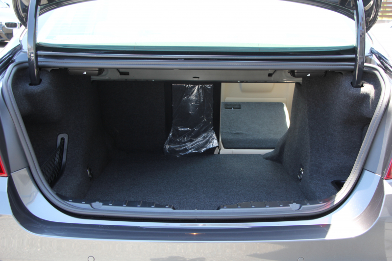 BMW 5シリーズ 523i ｸﾞﾚｰｽﾗｲﾝ 限定車 LCI後期 1ｵｰﾅ ｻﾝﾙｰﾌ ｵｲｽﾀｰﾚｻﾞｰ LEDﾍｯﾄﾞﾗｲﾄ 液晶ﾒｰﾀｰ 追従ACC ﾚｰﾝﾁｪﾝｼﾞ警告 衝突軽減ﾌﾞﾚｰｷ 車線逸脱警告 歩行者警告 Mｽﾎﾟｰﾂｽﾃｱﾘﾝｸﾞ専用ｸﾞﾘﾙ 2年保証