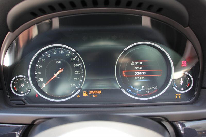 BMW 5シリーズ 523i ｸﾞﾚｰｽﾗｲﾝ 限定車 LCI後期 1ｵｰﾅ ｻﾝﾙｰﾌ ｵｲｽﾀｰﾚｻﾞｰ LEDﾍｯﾄﾞﾗｲﾄ 液晶ﾒｰﾀｰ 追従ACC ﾚｰﾝﾁｪﾝｼﾞ警告 衝突軽減ﾌﾞﾚｰｷ 車線逸脱警告 歩行者警告 Mｽﾎﾟｰﾂｽﾃｱﾘﾝｸﾞ専用ｸﾞﾘﾙ 2年保証