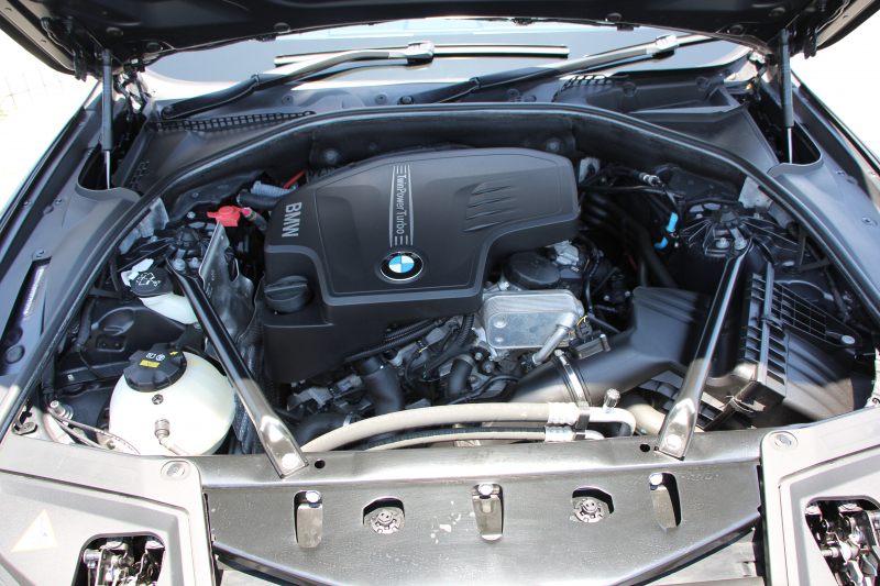 BMW 5シリーズ 523i ｸﾞﾚｰｽﾗｲﾝ 限定車 LCI後期 1ｵｰﾅ ｻﾝﾙｰﾌ ｵｲｽﾀｰﾚｻﾞｰ LEDﾍｯﾄﾞﾗｲﾄ 液晶ﾒｰﾀｰ 追従ACC ﾚｰﾝﾁｪﾝｼﾞ警告 衝突軽減ﾌﾞﾚｰｷ 車線逸脱警告 歩行者警告 Mｽﾎﾟｰﾂｽﾃｱﾘﾝｸﾞ専用ｸﾞﾘﾙ 2年保証