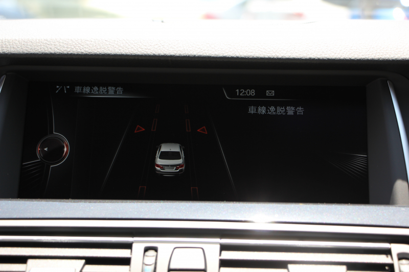 BMW 5シリーズ 523i ｸﾞﾚｰｽﾗｲﾝ 限定車 LCI後期 1ｵｰﾅ ｻﾝﾙｰﾌ ｵｲｽﾀｰﾚｻﾞｰ LEDﾍｯﾄﾞﾗｲﾄ 液晶ﾒｰﾀｰ 追従ACC ﾚｰﾝﾁｪﾝｼﾞ警告 衝突軽減ﾌﾞﾚｰｷ 車線逸脱警告 歩行者警告 Mｽﾎﾟｰﾂｽﾃｱﾘﾝｸﾞ専用ｸﾞﾘﾙ 2年保証