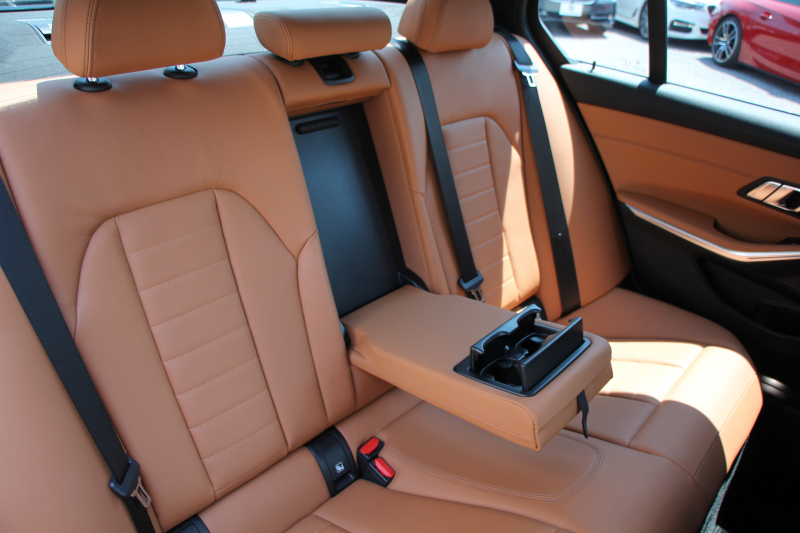 BMW 3シリーズ 320d Xdrive Mｽﾎﾟｰﾂ ﾊｲﾗｲﾝ ﾌｧｽﾄﾄﾗｯｸ&ｺﾝﾌｫｰﾄP 360度ｶﾒﾗ HUD ﾋｰﾀｰ茶革 ﾗﾝﾊﾞｰｻﾎﾟｰﾄ ｱﾀﾞﾌﾟﾃｨﾌﾞMｻｽ 19AW Mｽﾎﾟｰﾂﾌﾞﾚｰｷ 電動ﾄﾗﾝｸ 追従ACC ｽﾃｱﾘﾝｸﾞｻﾎﾟｰﾄ ﾀｯﾁ画面HDDﾅﾋﾞHifiｽﾋﾟｰｶｰ 2年保証