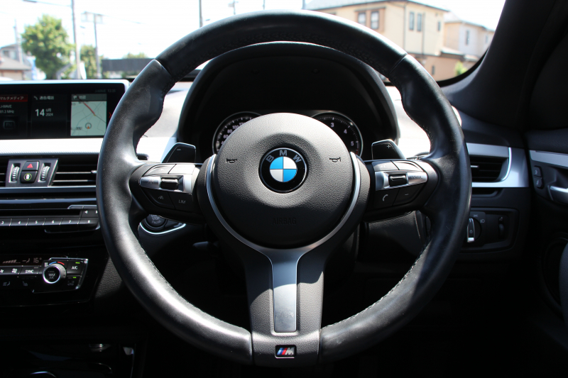 BMW X1 Xdrive18d Mｽﾎﾟｰﾂ ﾊｲﾗｲﾝ☆期間限定掲載☆真珠色 中期 変更後ﾓﾃﾞﾙ 変更後ﾒｰﾀｰ ﾋｰﾀｰ黒革 電動ｼｰﾄ LEDﾍｯﾄﾞﾗｲﾄ 追従ACC HUD 変更後ﾀｯﾁﾊﾟﾈﾙ対応HDDﾅﾋﾞBluetooth接続 Pｱｼｽﾄ Bｶﾒﾗ ｺﾝﾌｫｰﾄP 電動ﾄﾗﾝｸ 18AW 衝突軽減ﾌﾞﾚｰｷ 車線逸脱警告 歩行者警告 2年保証
