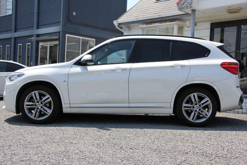 BMW X1 Xdrive18d Mｽﾎﾟｰﾂ ﾊｲﾗｲﾝ☆期間限定掲載☆真珠色 中期 変更後ﾓﾃﾞﾙ 変更後ﾒｰﾀｰ ﾋｰﾀｰ黒革 電動ｼｰﾄ LEDﾍｯﾄﾞﾗｲﾄ 追従ACC HUD 変更後ﾀｯﾁﾊﾟﾈﾙ対応HDDﾅﾋﾞBluetooth接続 Pｱｼｽﾄ Bｶﾒﾗ ｺﾝﾌｫｰﾄP 電動ﾄﾗﾝｸ 18AW 衝突軽減ﾌﾞﾚｰｷ 車線逸脱警告 歩行者警告 2年保証