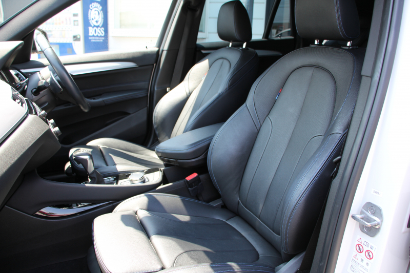 BMW X1 Xdrive18d Mｽﾎﾟｰﾂ ﾊｲﾗｲﾝ☆期間限定掲載☆真珠色 中期 変更後ﾓﾃﾞﾙ 変更後ﾒｰﾀｰ ﾋｰﾀｰ黒革 電動ｼｰﾄ LEDﾍｯﾄﾞﾗｲﾄ 追従ACC HUD 変更後ﾀｯﾁﾊﾟﾈﾙ対応HDDﾅﾋﾞBluetooth接続 Pｱｼｽﾄ Bｶﾒﾗ ｺﾝﾌｫｰﾄP 電動ﾄﾗﾝｸ 18AW 衝突軽減ﾌﾞﾚｰｷ 車線逸脱警告 歩行者警告 2年保証