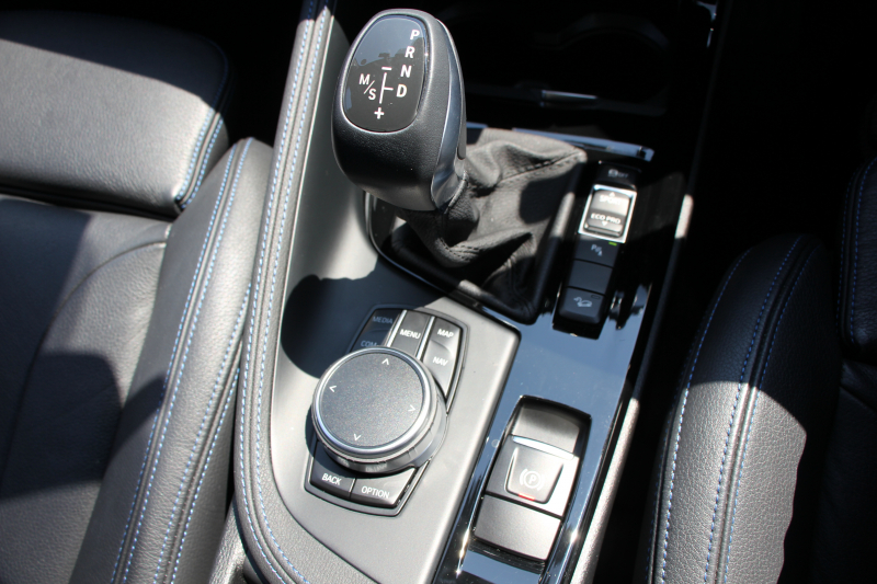 BMW X1 Xdrive18d Mｽﾎﾟｰﾂ ﾊｲﾗｲﾝ☆期間限定掲載☆真珠色 中期 変更後ﾓﾃﾞﾙ 変更後ﾒｰﾀｰ ﾋｰﾀｰ黒革 電動ｼｰﾄ LEDﾍｯﾄﾞﾗｲﾄ 追従ACC HUD 変更後ﾀｯﾁﾊﾟﾈﾙ対応HDDﾅﾋﾞBluetooth接続 Pｱｼｽﾄ Bｶﾒﾗ ｺﾝﾌｫｰﾄP 電動ﾄﾗﾝｸ 18AW 衝突軽減ﾌﾞﾚｰｷ 車線逸脱警告 歩行者警告 2年保証