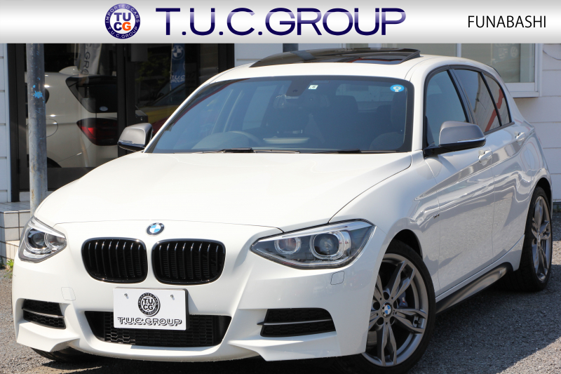 BMW 1シリーズ M135i 320馬力 直6ﾀｰﾎﾞｻﾝﾙｰﾌ Mﾊﾟﾌｫｰﾏﾝｽﾏﾌﾗｰ ｱﾀﾞﾌﾟﾃｨﾌﾞMｻｽ 専用ﾌﾞﾚｰｷ ｸﾙｺﾝ ﾊｰﾏﾝｶｰﾄﾞﾝ iﾄﾞﾗｲﾌﾞHDDﾅﾋﾞBｶﾒﾗ ﾐｭｰｼﾞｯｸｻｰﾊﾞｰ Bluetoothｵｰﾃﾞｨｵ ﾊﾟﾄﾞﾙｼﾌﾄ 専用ﾌﾞﾚｰｷ 専用18AW 8速AT 専用ｴｱﾛ ｽﾏｰﾄｷｰ 2年保証