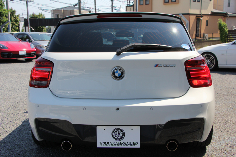 BMW 1シリーズ M135i 320馬力 直6ﾀｰﾎﾞｻﾝﾙｰﾌ Mﾊﾟﾌｫｰﾏﾝｽﾏﾌﾗｰ ｱﾀﾞﾌﾟﾃｨﾌﾞMｻｽ 専用ﾌﾞﾚｰｷ ｸﾙｺﾝ ﾊｰﾏﾝｶｰﾄﾞﾝ iﾄﾞﾗｲﾌﾞHDDﾅﾋﾞBｶﾒﾗ ﾐｭｰｼﾞｯｸｻｰﾊﾞｰ Bluetoothｵｰﾃﾞｨｵ ﾊﾟﾄﾞﾙｼﾌﾄ 専用ﾌﾞﾚｰｷ 専用18AW 8速AT 専用ｴｱﾛ ｽﾏｰﾄｷｰ 2年保証