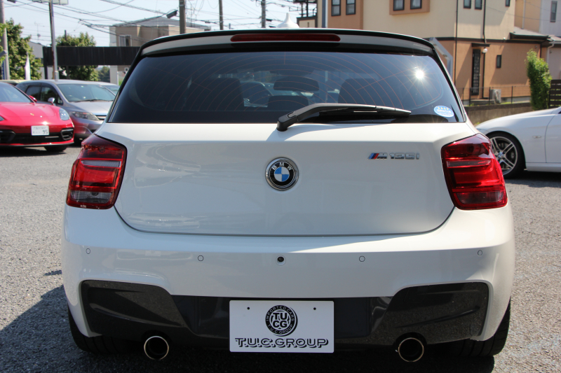 BMW 1シリーズ M135i 320馬力 直6ﾀｰﾎﾞｻﾝﾙｰﾌ Mﾊﾟﾌｫｰﾏﾝｽﾏﾌﾗｰ ｱﾀﾞﾌﾟﾃｨﾌﾞMｻｽ 専用ﾌﾞﾚｰｷ ｸﾙｺﾝ ﾊｰﾏﾝｶｰﾄﾞﾝ iﾄﾞﾗｲﾌﾞHDDﾅﾋﾞBｶﾒﾗ ﾐｭｰｼﾞｯｸｻｰﾊﾞｰ Bluetoothｵｰﾃﾞｨｵ ﾊﾟﾄﾞﾙｼﾌﾄ 専用ﾌﾞﾚｰｷ 専用18AW 8速AT 専用ｴｱﾛ ｽﾏｰﾄｷｰ 2年保証