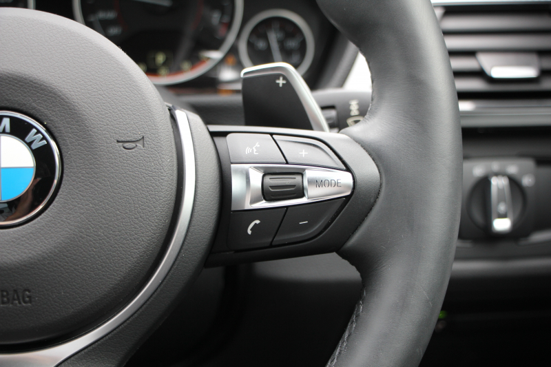 BMW 3シリーズ 320i ｸﾞﾗﾝﾂｰﾘｽﾓ Mｽﾎﾟｰﾂ 追従ACC 衝突軽減ﾌﾞﾚｰｷ 車線逸脱警告 歩行者警告 ﾀｯﾁﾊﾟｯﾄﾞ対応HDDﾅﾋﾞ電動ﾄﾗﾝｸ Mｽﾎﾟｰﾂｴｱﾛ 18AW ﾒﾓﾘ-付電動ｼｰﾄ ETC2.0 ｽﾏｰﾄｷｰ ｷｾﾉﾝ ﾊﾟﾄﾞﾙｼﾌﾄ 電動ﾘｱｳｲﾝｸﾞ2年保証