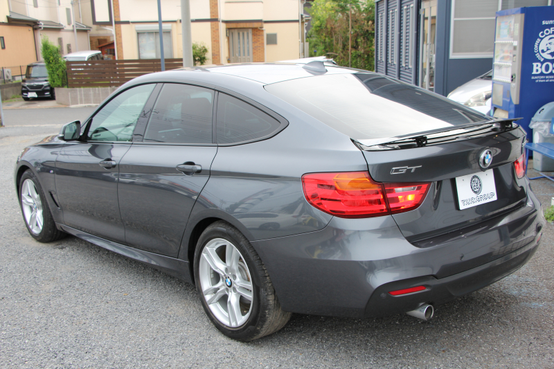 BMW 3シリーズ 320i ｸﾞﾗﾝﾂｰﾘｽﾓ Mｽﾎﾟｰﾂ 追従ACC 衝突軽減ﾌﾞﾚｰｷ 車線逸脱警告 歩行者警告 ﾀｯﾁﾊﾟｯﾄﾞ対応HDDﾅﾋﾞ電動ﾄﾗﾝｸ Mｽﾎﾟｰﾂｴｱﾛ 18AW ﾒﾓﾘ-付電動ｼｰﾄ ETC2.0 ｽﾏｰﾄｷｰ ｷｾﾉﾝ ﾊﾟﾄﾞﾙｼﾌﾄ 電動ﾘｱｳｲﾝｸﾞ2年保証