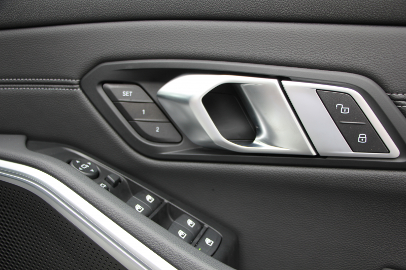 BMW 3シリーズ 320d Xdrive Mｽﾎﾟｰﾂ ﾊｲﾗｲﾝ ﾌｧｽﾄﾄﾗｯｸ&ｺﾝﾌｫｰﾄP 1ｵｰﾅ ﾋｰﾀｰ黒革 ﾗﾝﾊﾞｰｻﾎﾟｰﾄ ｱﾀﾞﾌﾟﾃｨﾌﾞMｻｽ 19AW Mｽﾎﾟｰﾂﾌﾞﾚｰｷ 電動ﾄﾗﾝｸ 追従ACC ｽﾃｱﾘﾝｸﾞｻﾎﾟｰﾄ ﾀｯﾁ画面HDDﾅﾋﾞ ｱｯﾌﾟﾙｶｰﾌﾟﾚｲ Hifiｽﾋﾟｰｶｰ 2年保証