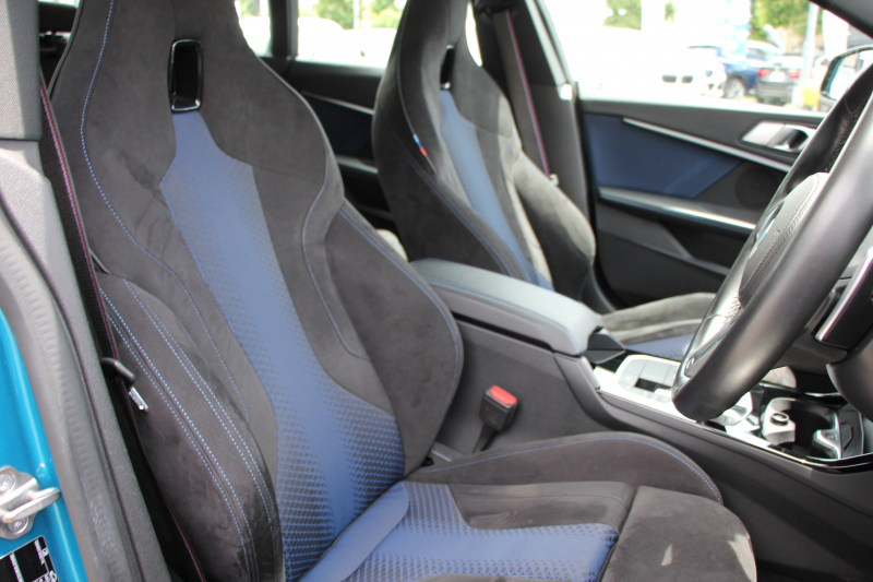 BMW 2シリーズ M235i Xdrive ｸﾞﾗﾝｸｰﾍﾟｾﾚｸﾄP 306馬力 Mｽﾎﾟｰﾂｼｰﾄ 可変ｻｽﾍﾟﾝｼｮﾝ Mｼｰﾄﾍﾞﾙﾄ 希少ｶﾗｰ LEDﾍｯﾄﾞﾗｲﾄ BMWﾗｲﾌﾞｺｯｸﾋﾟｯﾄ 追従ACC ﾀｯﾁ画面HDDﾅﾋﾞPｱｼｽﾄ Hi-fiｽﾋﾟｰｶｰ 後退ｱｼｽﾄ ｽﾏｰﾄｷｰ 2年保証