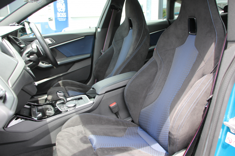 BMW 2シリーズ M235i Xdrive ｸﾞﾗﾝｸｰﾍﾟｾﾚｸﾄP 306馬力 Mｽﾎﾟｰﾂｼｰﾄ 可変ｻｽﾍﾟﾝｼｮﾝ Mｼｰﾄﾍﾞﾙﾄ 希少ｶﾗｰ LEDﾍｯﾄﾞﾗｲﾄ BMWﾗｲﾌﾞｺｯｸﾋﾟｯﾄ 追従ACC ﾀｯﾁ画面HDDﾅﾋﾞPｱｼｽﾄ Hi-fiｽﾋﾟｰｶｰ 後退ｱｼｽﾄ ｽﾏｰﾄｷｰ 2年保証