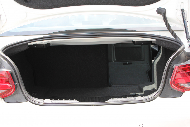 BMW 2シリーズ M240i ｸｰﾍﾟ後期LCI 直6ﾀｰﾎﾞB58ｴﾝｼﾞﾝ 340馬力 LEDﾍｯﾄﾞﾗｲﾄ&ﾃｰﾙ 追従ACC ｱﾀﾞﾌﾟﾃｨﾌﾞMｻｽ ﾀｯﾁ画面HDDﾅﾋﾞPｱｼｽﾄ Bｶﾒﾗ NEWﾙｰﾑﾐﾗｰ&ﾒｰﾀｰ ｼｰﾄﾋｰﾀｰ 8速AT 衝突軽減ﾌﾞﾚｰｷ 車線逸脱警告 歩行者警告 2年保証