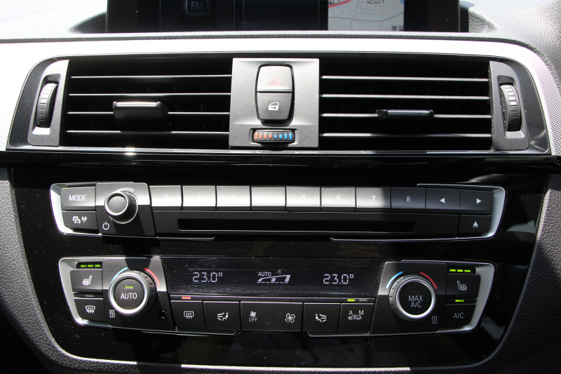 BMW 2シリーズ M240i ｸｰﾍﾟ後期LCI 直6ﾀｰﾎﾞB58ｴﾝｼﾞﾝ 340馬力 LEDﾍｯﾄﾞﾗｲﾄ&ﾃｰﾙ 追従ACC ｱﾀﾞﾌﾟﾃｨﾌﾞMｻｽ ﾀｯﾁ画面HDDﾅﾋﾞPｱｼｽﾄ Bｶﾒﾗ NEWﾙｰﾑﾐﾗｰ&ﾒｰﾀｰ ｼｰﾄﾋｰﾀｰ 8速AT 衝突軽減ﾌﾞﾚｰｷ 車線逸脱警告 歩行者警告 2年保証