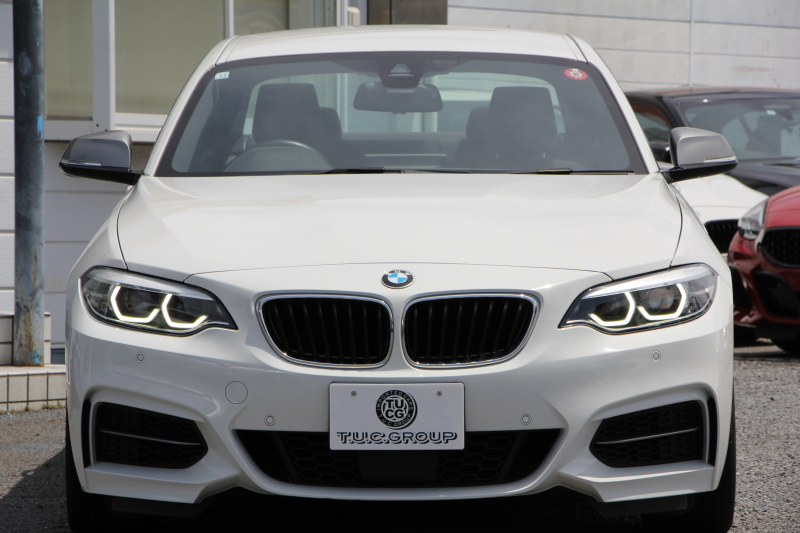 BMW 2シリーズ M240i ｸｰﾍﾟ後期LCI 直6ﾀｰﾎﾞB58ｴﾝｼﾞﾝ 340馬力 LEDﾍｯﾄﾞﾗｲﾄ&ﾃｰﾙ 追従ACC ｱﾀﾞﾌﾟﾃｨﾌﾞMｻｽ ﾀｯﾁ画面HDDﾅﾋﾞPｱｼｽﾄ Bｶﾒﾗ NEWﾙｰﾑﾐﾗｰ&ﾒｰﾀｰ ｼｰﾄﾋｰﾀｰ 8速AT 衝突軽減ﾌﾞﾚｰｷ 車線逸脱警告 歩行者警告 2年保証