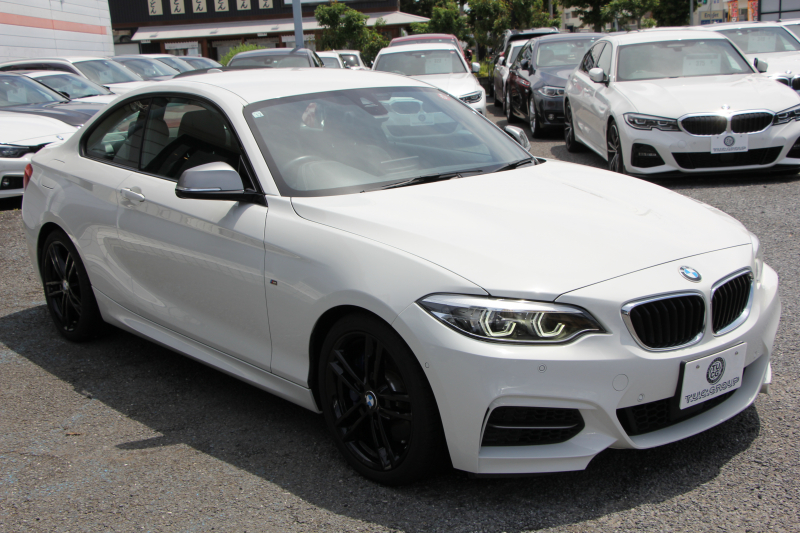 BMW 2シリーズ M240i ｸｰﾍﾟ後期LCI 直6ﾀｰﾎﾞB58ｴﾝｼﾞﾝ 340馬力 LEDﾍｯﾄﾞﾗｲﾄ&ﾃｰﾙ 追従ACC ｱﾀﾞﾌﾟﾃｨﾌﾞMｻｽ ﾀｯﾁ画面HDDﾅﾋﾞPｱｼｽﾄ Bｶﾒﾗ NEWﾙｰﾑﾐﾗｰ&ﾒｰﾀｰ ｼｰﾄﾋｰﾀｰ 8速AT 衝突軽減ﾌﾞﾚｰｷ 車線逸脱警告 歩行者警告 2年保証