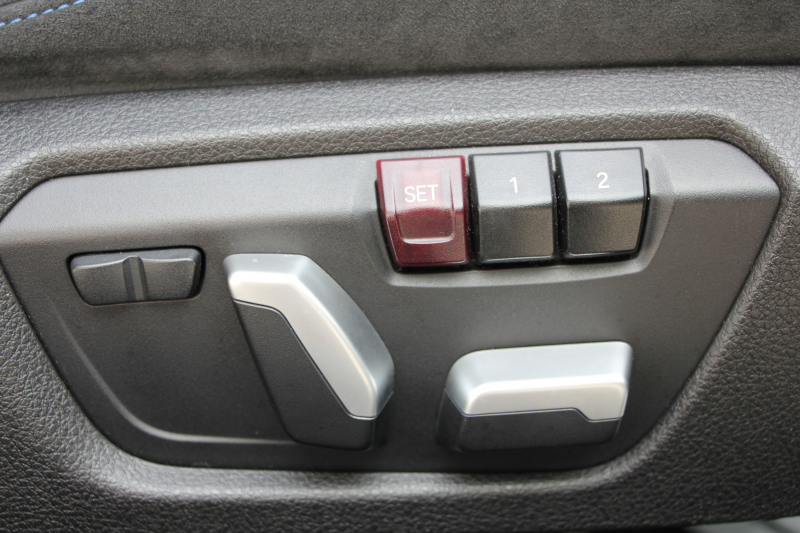 BMW 2シリーズ M240i ｸｰﾍﾟ後期LCI 直6ﾀｰﾎﾞB58ｴﾝｼﾞﾝ 340馬力 LEDﾍｯﾄﾞﾗｲﾄ&ﾃｰﾙ 追従ACC ｱﾀﾞﾌﾟﾃｨﾌﾞMｻｽ ﾀｯﾁ画面HDDﾅﾋﾞPｱｼｽﾄ Bｶﾒﾗ NEWﾙｰﾑﾐﾗｰ&ﾒｰﾀｰ ｼｰﾄﾋｰﾀｰ 8速AT 衝突軽減ﾌﾞﾚｰｷ 車線逸脱警告 歩行者警告 2年保証