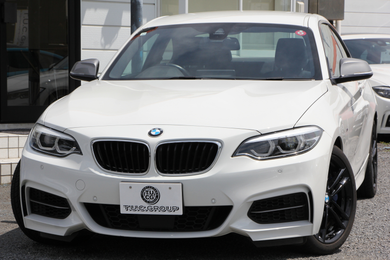 BMW 2シリーズ M240i ｸｰﾍﾟ後期LCI 直6ﾀｰﾎﾞB58ｴﾝｼﾞﾝ 340馬力 LEDﾍｯﾄﾞﾗｲﾄ&ﾃｰﾙ 追従ACC ｱﾀﾞﾌﾟﾃｨﾌﾞMｻｽ ﾀｯﾁ画面HDDﾅﾋﾞPｱｼｽﾄ Bｶﾒﾗ NEWﾙｰﾑﾐﾗｰ&ﾒｰﾀｰ ｼｰﾄﾋｰﾀｰ 8速AT 衝突軽減ﾌﾞﾚｰｷ 車線逸脱警告 歩行者警告 2年保証