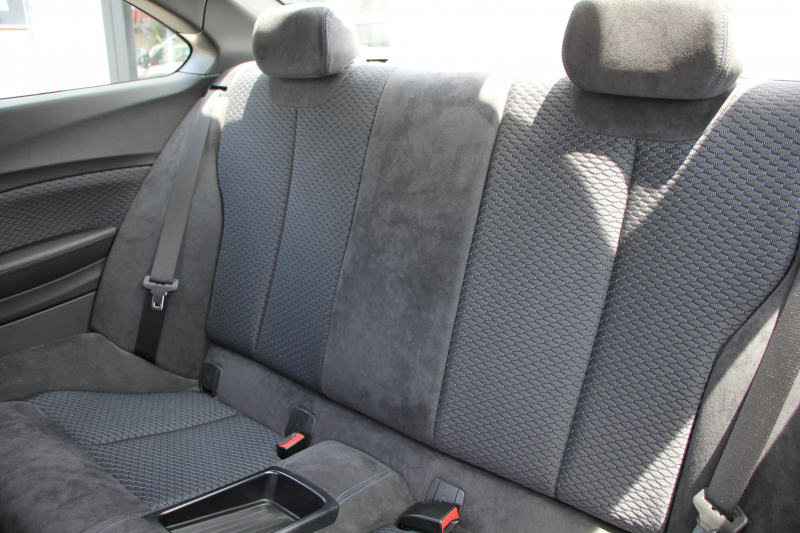 BMW 2シリーズ M240i ｸｰﾍﾟ後期LCI 直6ﾀｰﾎﾞB58ｴﾝｼﾞﾝ 340馬力 LEDﾍｯﾄﾞﾗｲﾄ&ﾃｰﾙ 追従ACC ｱﾀﾞﾌﾟﾃｨﾌﾞMｻｽ ﾀｯﾁ画面HDDﾅﾋﾞPｱｼｽﾄ Bｶﾒﾗ NEWﾙｰﾑﾐﾗｰ&ﾒｰﾀｰ ｼｰﾄﾋｰﾀｰ 8速AT 衝突軽減ﾌﾞﾚｰｷ 車線逸脱警告 歩行者警告 2年保証