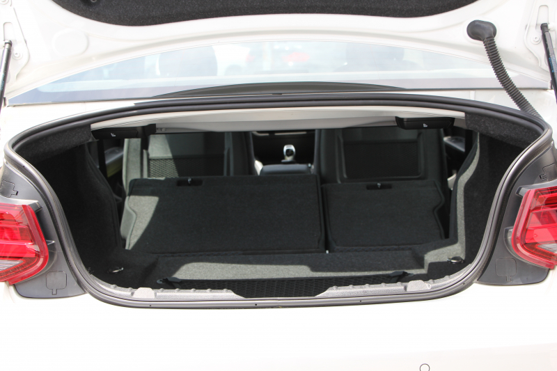 BMW 2シリーズ M240i ｸｰﾍﾟ後期LCI 直6ﾀｰﾎﾞB58ｴﾝｼﾞﾝ 340馬力 LEDﾍｯﾄﾞﾗｲﾄ&ﾃｰﾙ 追従ACC ｱﾀﾞﾌﾟﾃｨﾌﾞMｻｽ ﾀｯﾁ画面HDDﾅﾋﾞPｱｼｽﾄ Bｶﾒﾗ NEWﾙｰﾑﾐﾗｰ&ﾒｰﾀｰ ｼｰﾄﾋｰﾀｰ 8速AT 衝突軽減ﾌﾞﾚｰｷ 車線逸脱警告 歩行者警告 2年保証